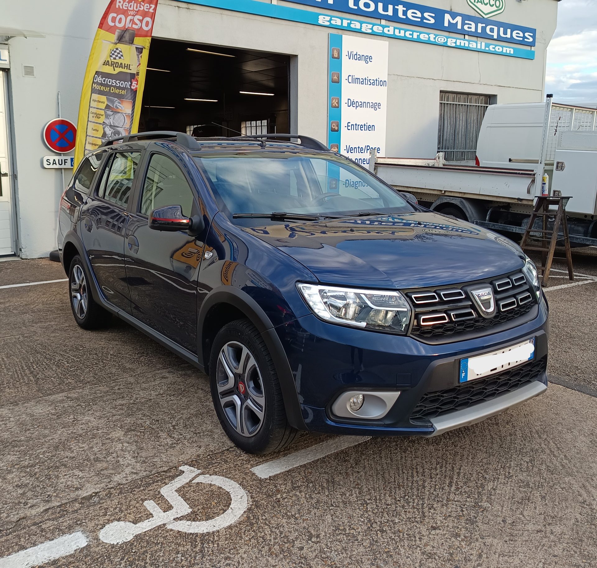 DACIA LOGAN MCV 0.90 TCE 90 STEPWAY TECHROAD