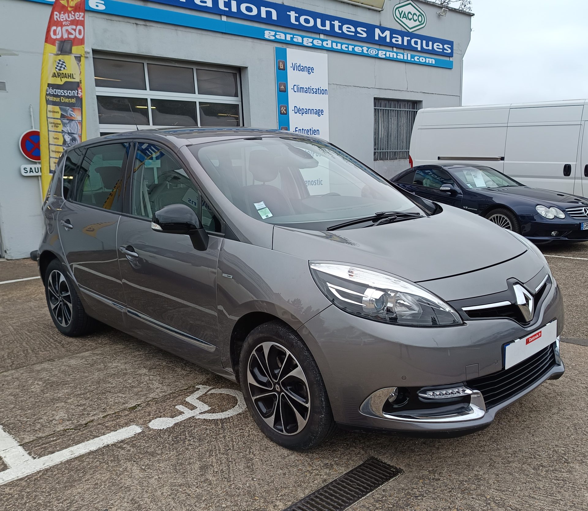 RENAULT SCENIC III DCI 110 BOSE