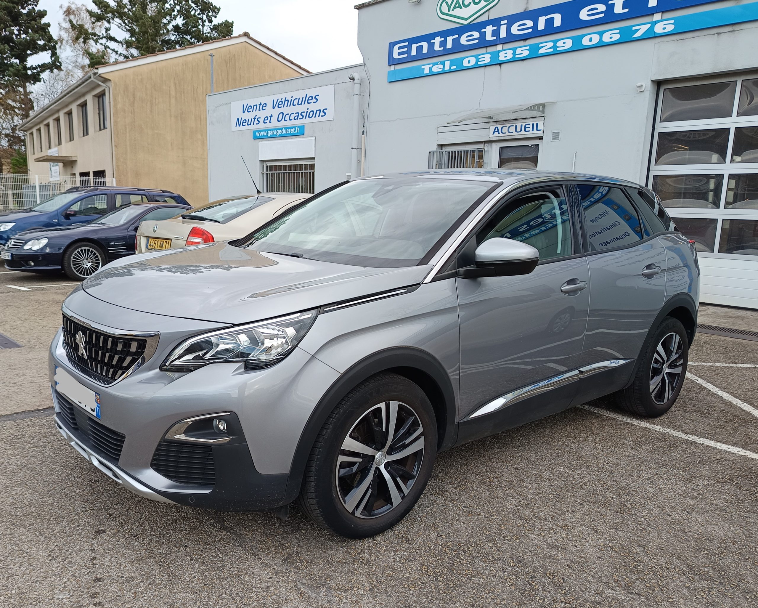 PEUGEOT 3008 1.5 BLUEHDI 130 ALLURE