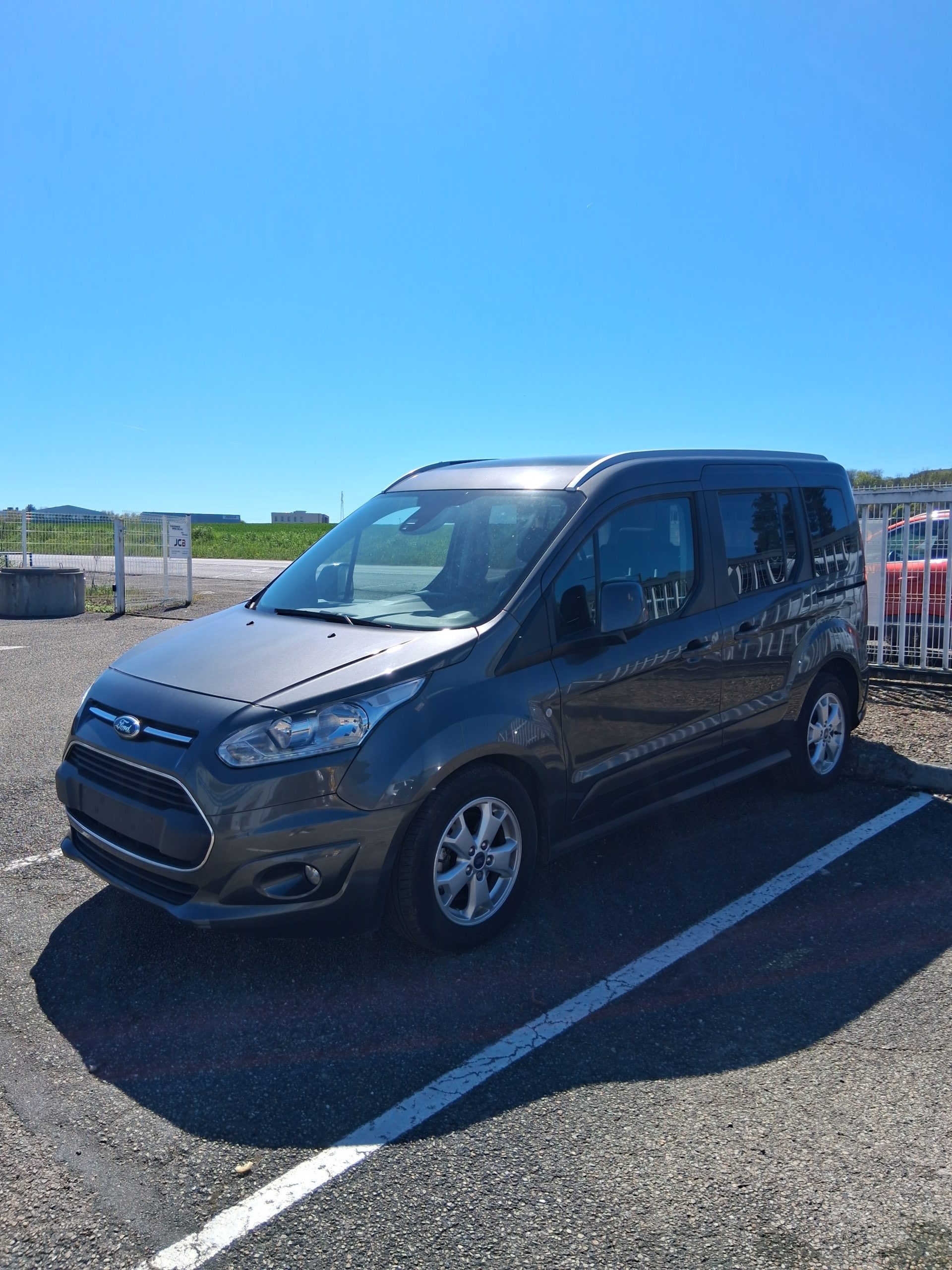 FORD TOURNEO CONNECT 1.0 100 TITANIUM