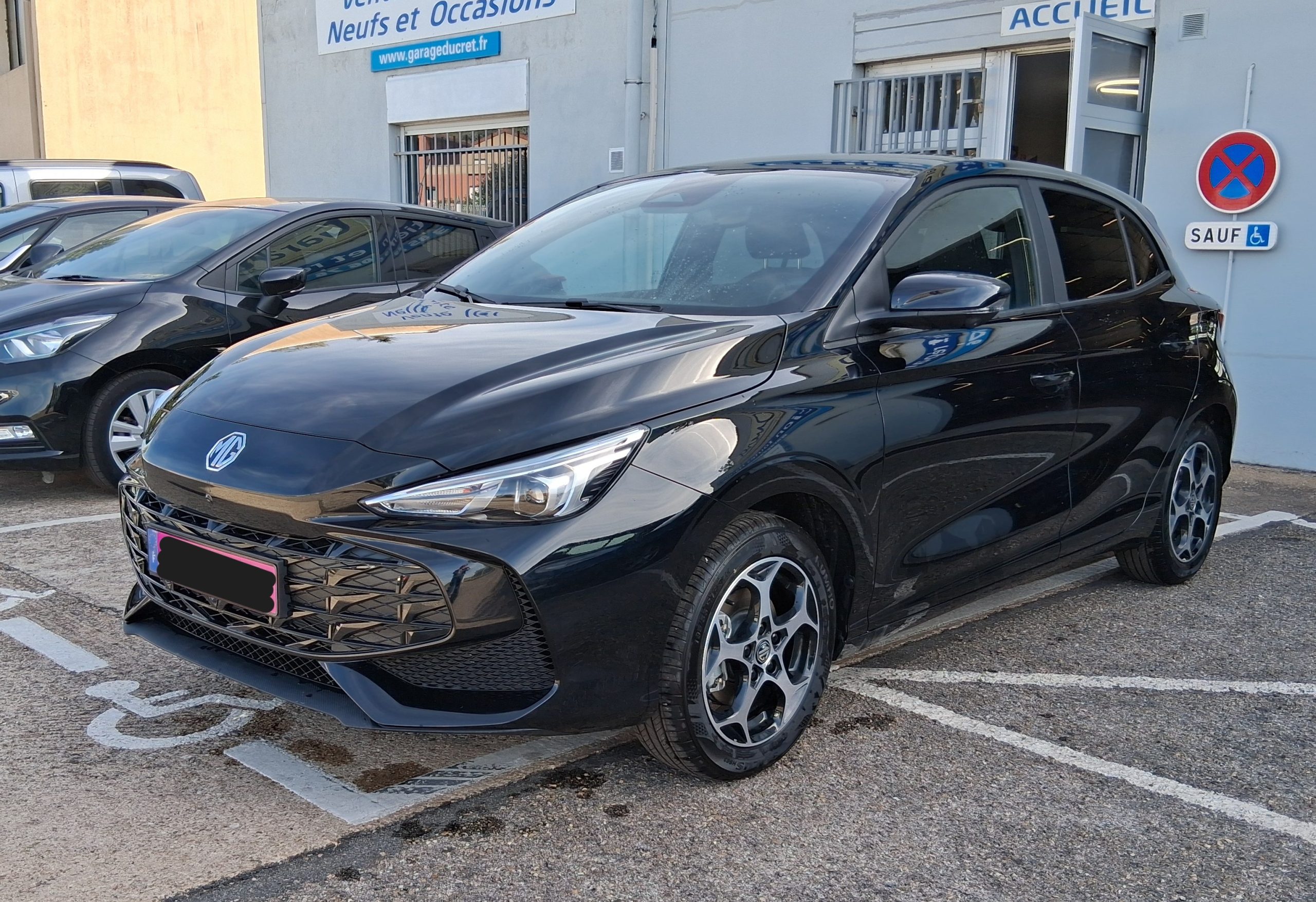 MG 3 1.5 HYBRID+ 195 LUXURY